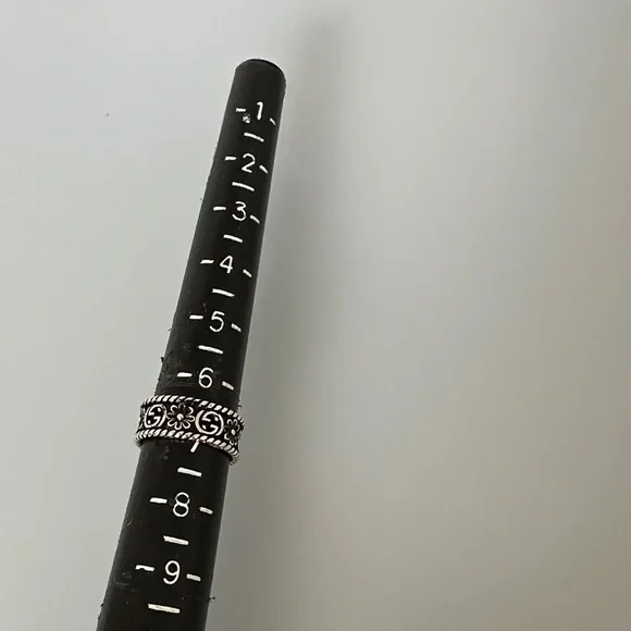 Gucci Black Silver Floral Motif Ring - Picture 5 of 7